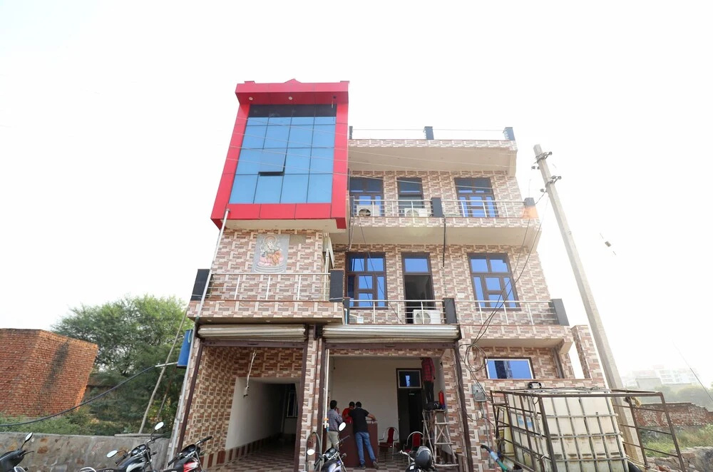 OYO 23121 Hotel 4 U