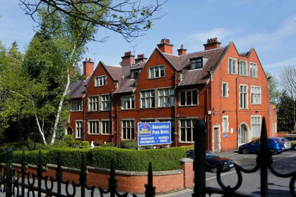 Broadfield Park Hotel by Belvilla