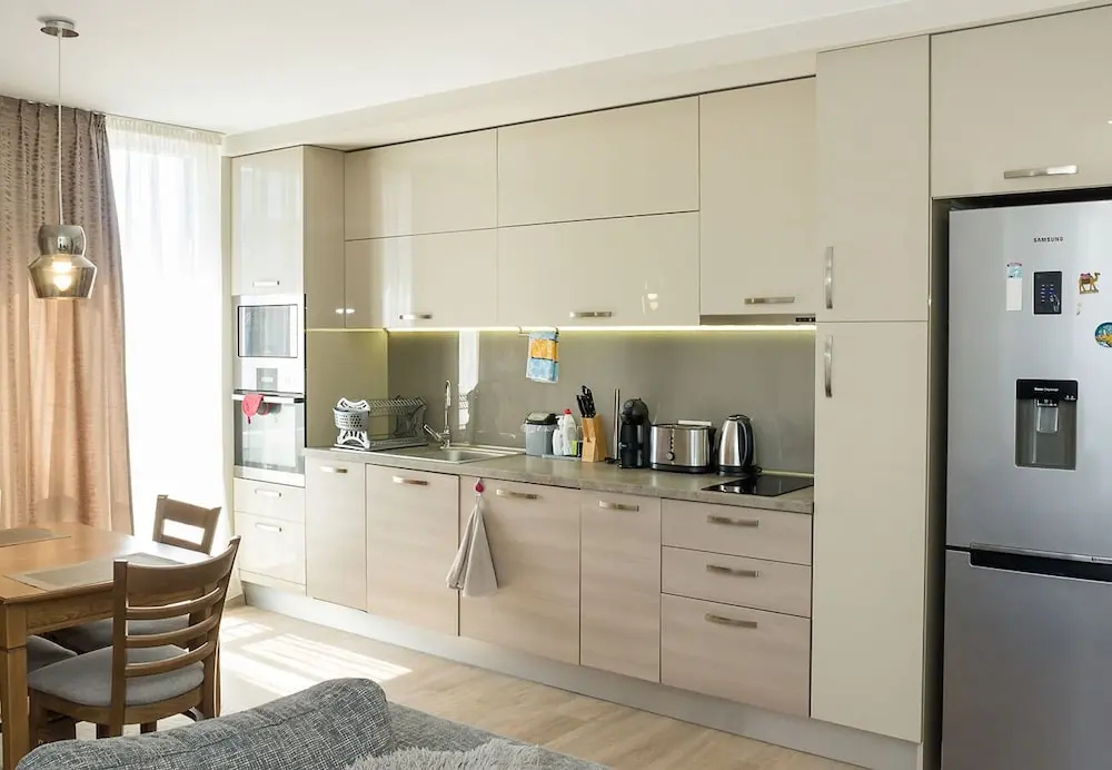 FM Luxury 2-BDR Apartment - Bright & Modern