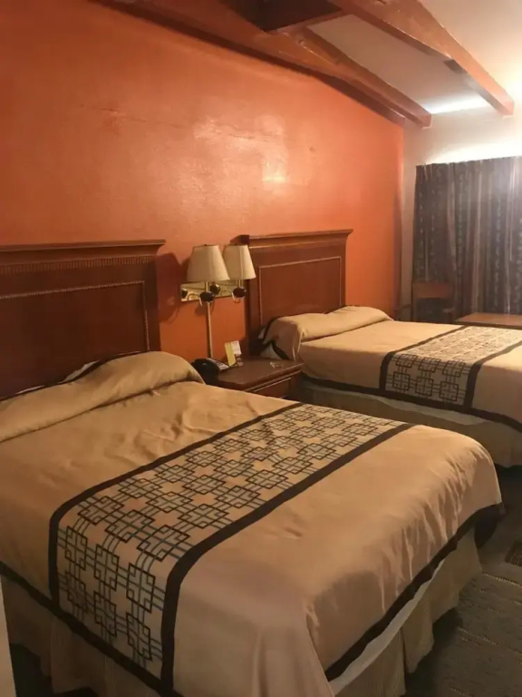 Wayfarer Motel