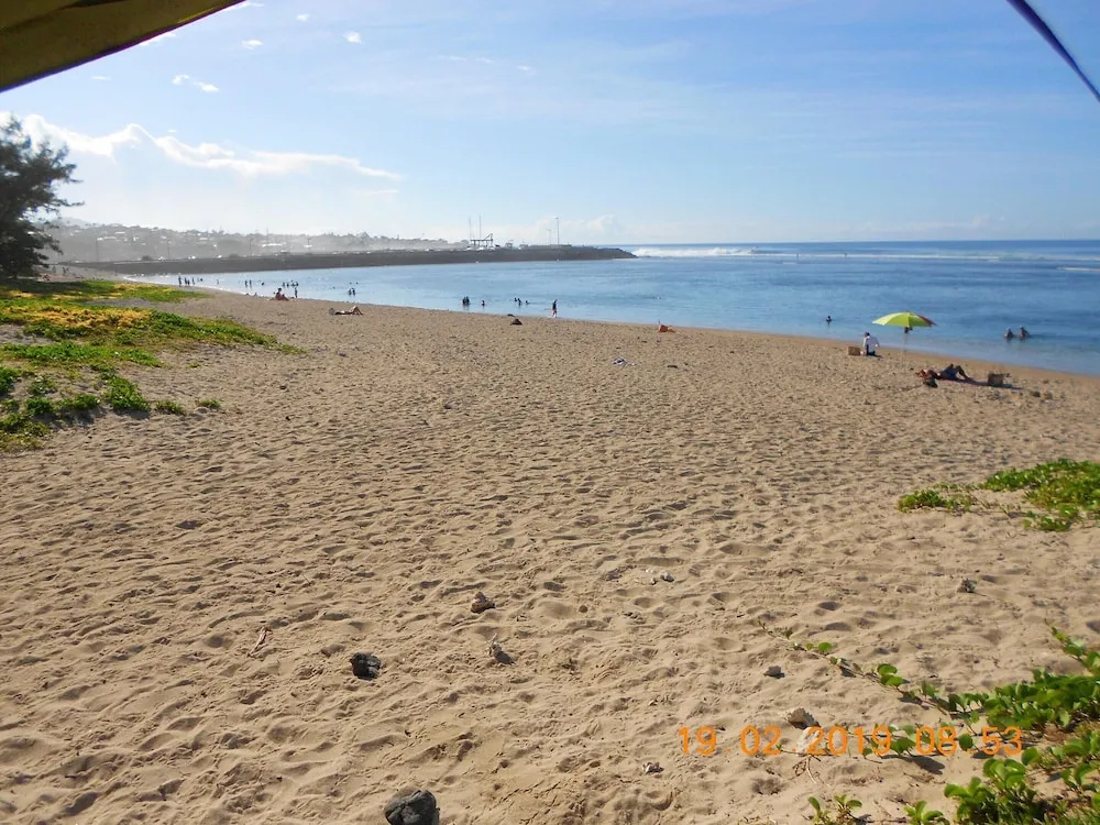Bungalow With one Bedroom in Saint leu, With Wonderful sea View and Enclosed Garden Near the Beach