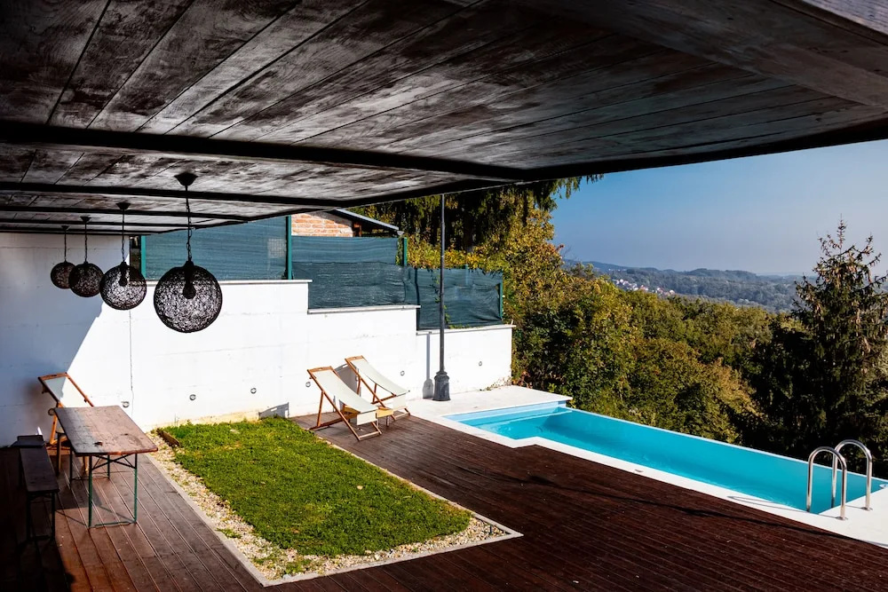 Zagreb House Medveščina with Pool