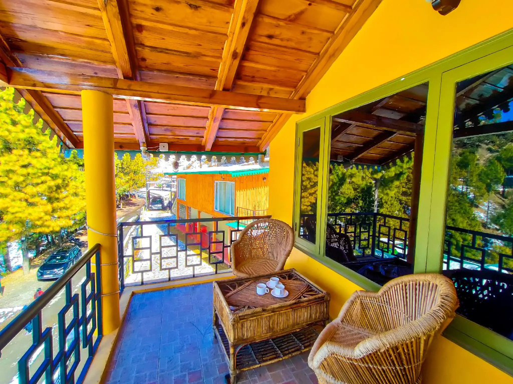 THEHIMALAYANLIVING WHISTLING PINES