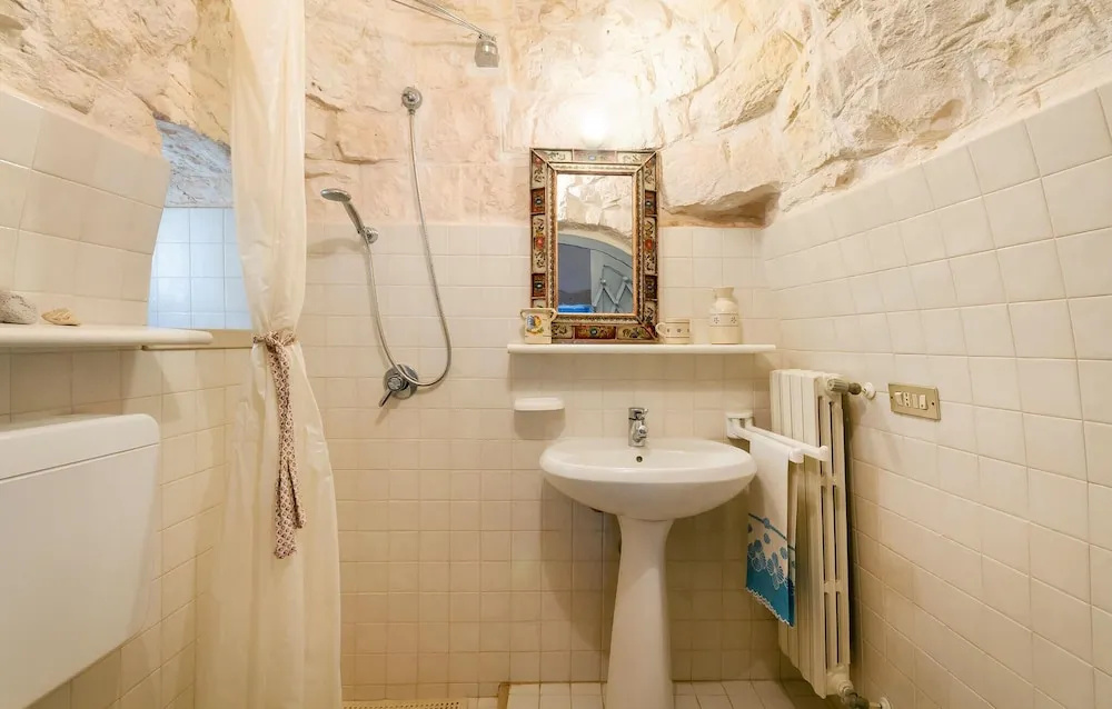 Beautiful Home in Cisternino With 3 Bedrooms and Wifi