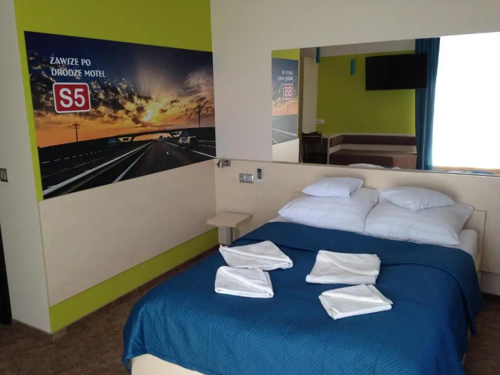 MOTEL S5
