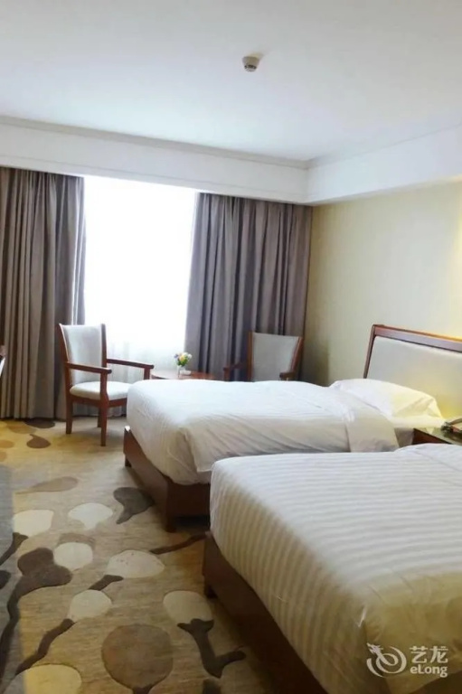 Fuyong Yinfa Hotel