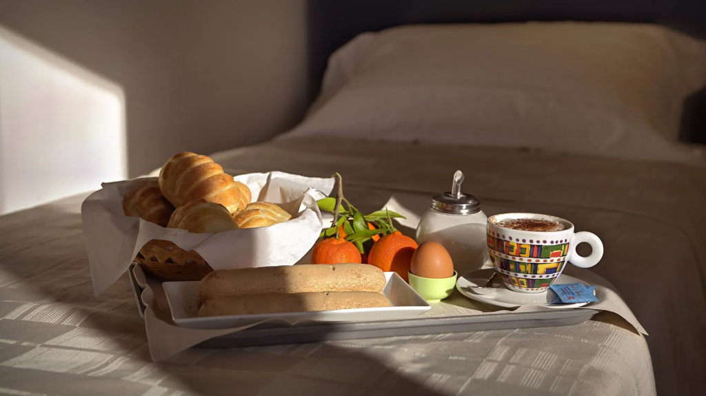 Mistral2 Hotel