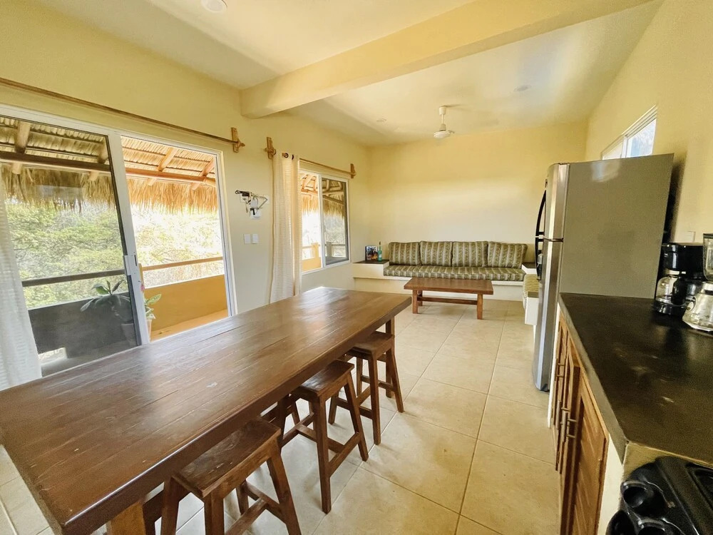 Bonobo House for 5 & Loft for 2- your best Puerto options!