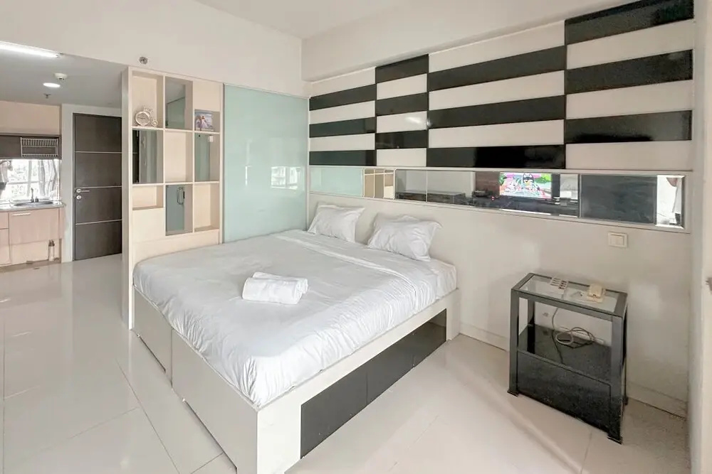 Minimalist and Cozy Studio at The Square Surabaya Apartment