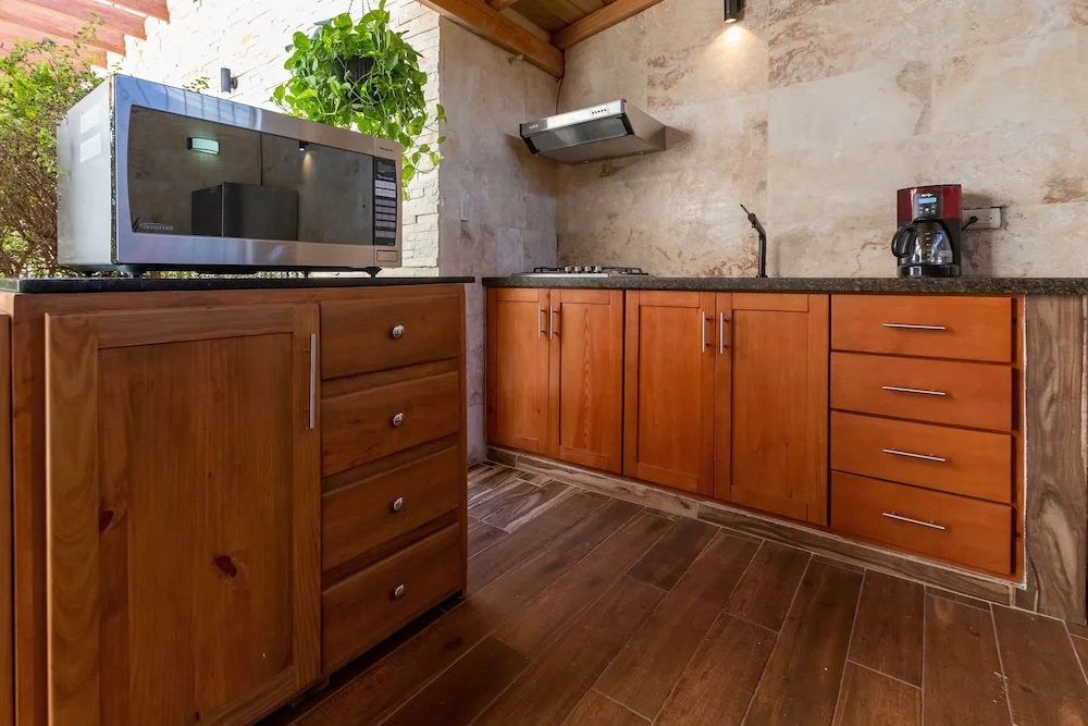 Central Area Bedroom With Common Kitchen, living room