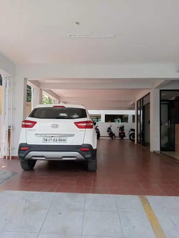 Season 4 Residences - 1BHK furnished apartments (near Apollo Proton, Tidal park)