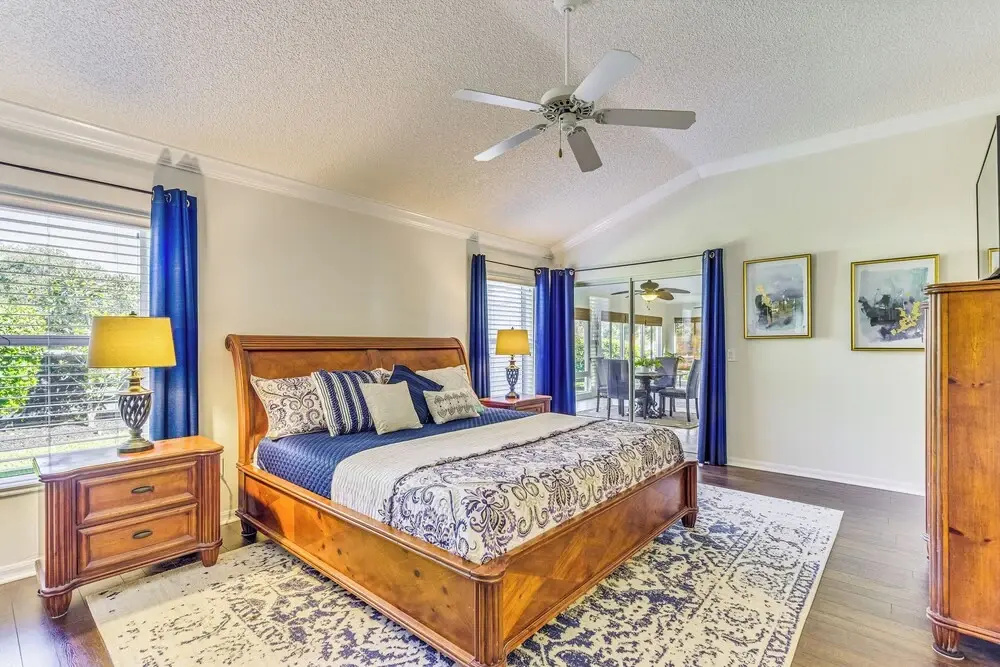 Near Golf Courses Home with Sunroom in The Villages