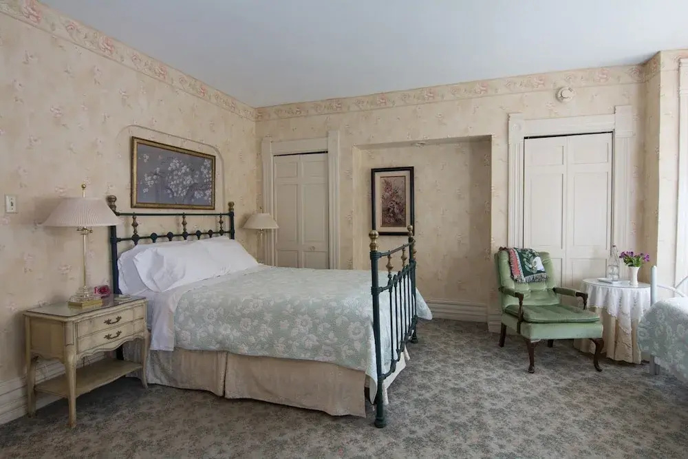 Harrison House Bed & Breakfast