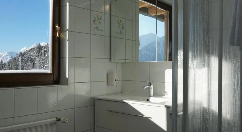 Hotel Pension Tyrol