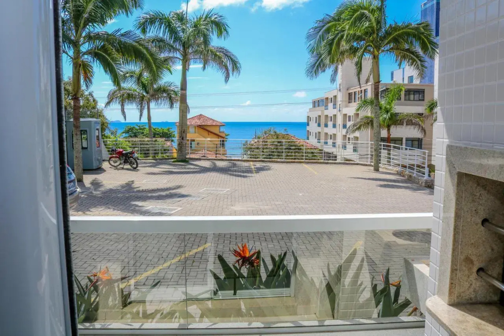 Ingleses Paradise Flat