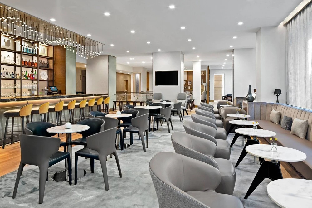 AC Hotel by Marriott Vancouver Waterfront