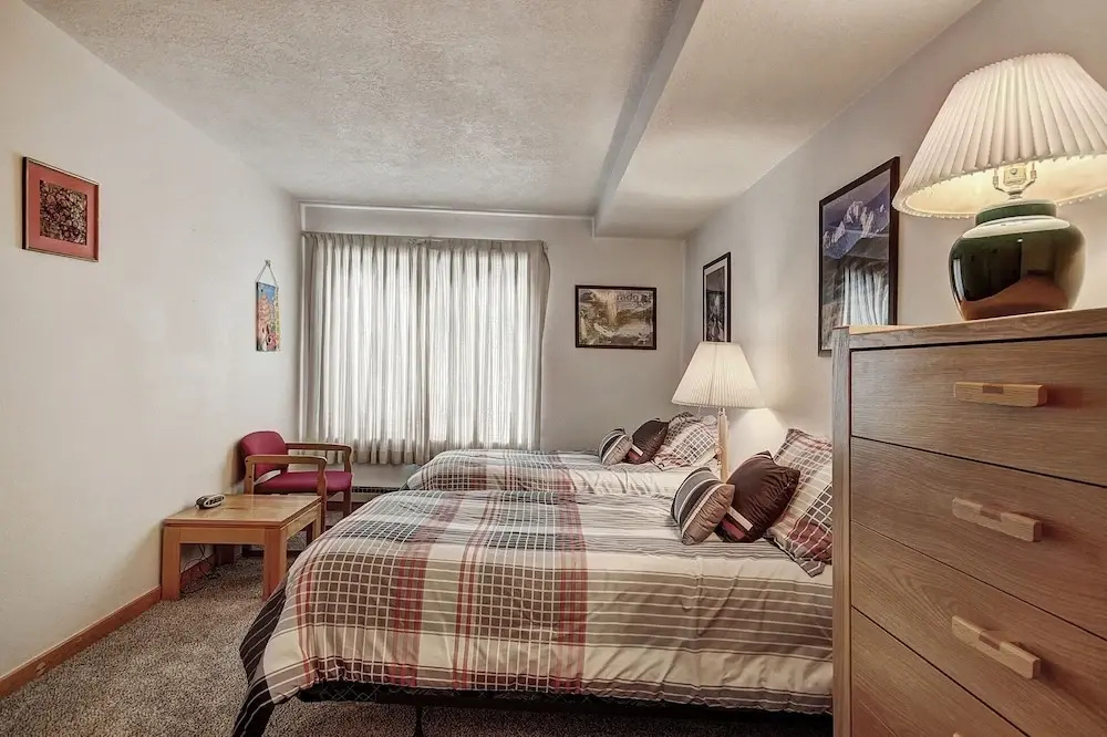 2062 The Pines 2 Bedroom Condo by RedAwning