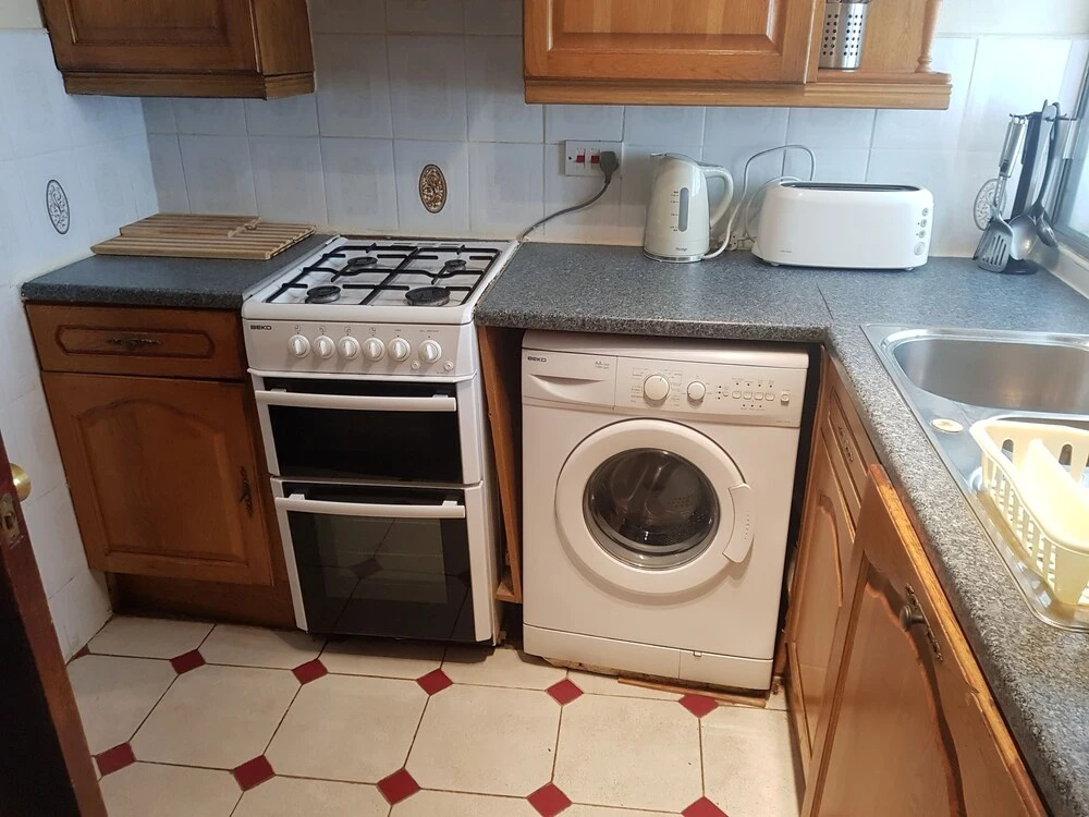 SS Property Hub - London Family Apartment