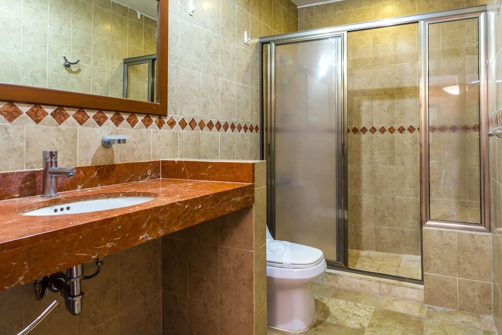 Paseo Del Sol Reef B 104 3 Bedroom Condo