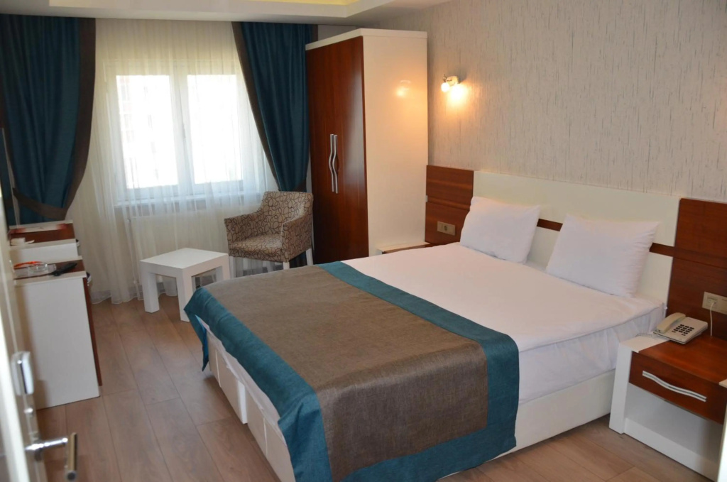 Grand Ahos Hotel