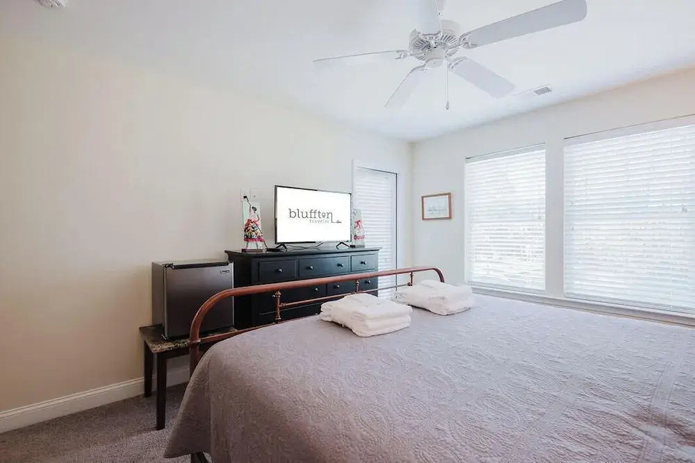 Mary Margaret Cottage - Spacious 4 Bed Coastal Home, Historic Old Town Bluffton