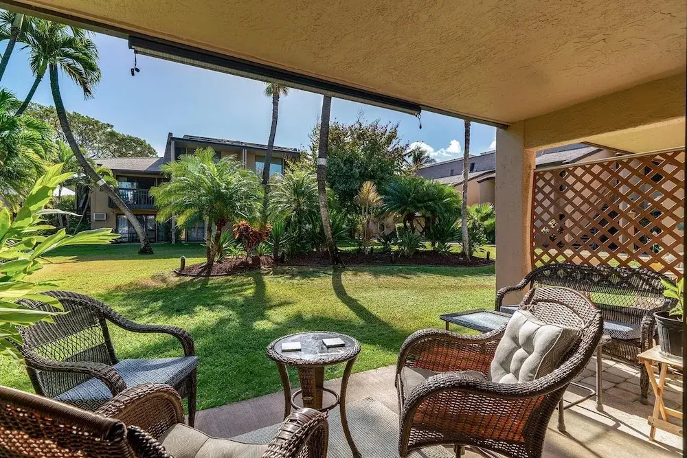Kihei Garden Estates B-103 - Modern Design, Bright & Clean, Concrete Floors, AC