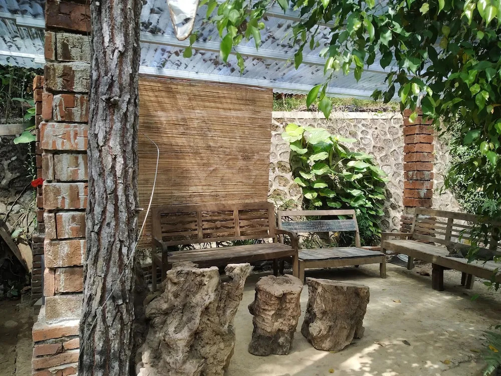 Omah Laras Homestay
