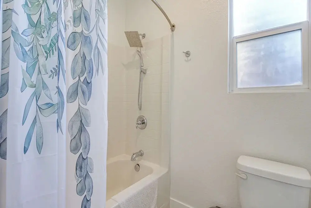 Indio Oasis w/ Heated Saltwater Pool + Hot Tub!