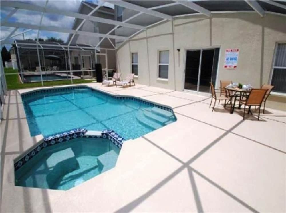 A Wonderful 4 Bedroom House That Offers a Grand Family Experience