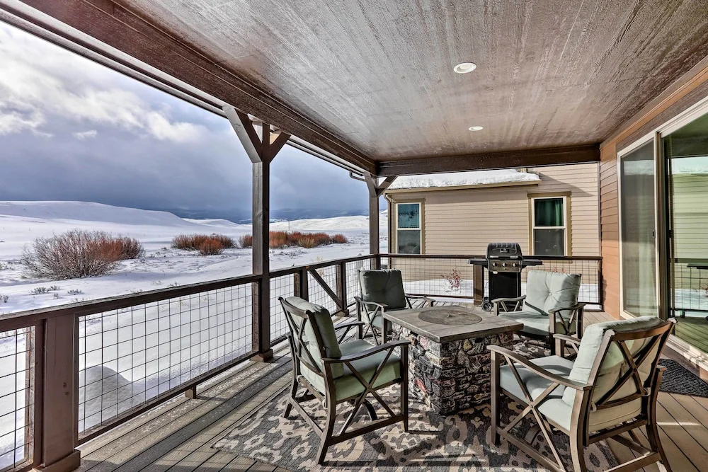 Granby Golf Retreat w/ Ski Trails, Mountain View!