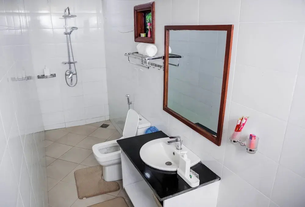 Shose Farmhouse Chalets & Campsite