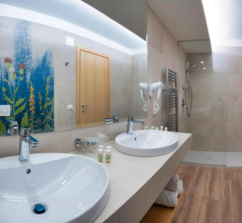 Arathena Rocks Hotel