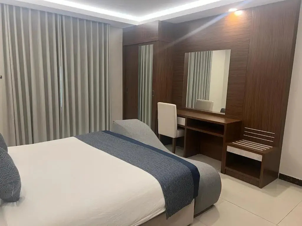 Remaz Suites Hotel