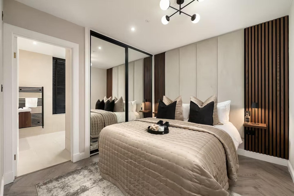 Edinburgh Apartment - Sleeps 2 - Princes St Close