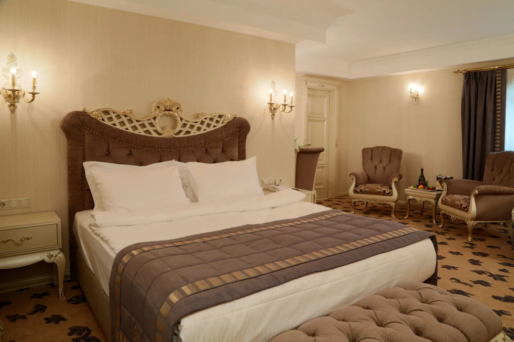 Cassiel Hotel