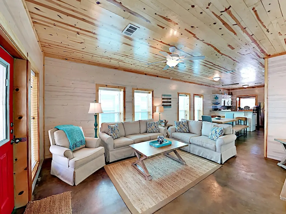 The Commons #801 - Three Bedroom Townhome
