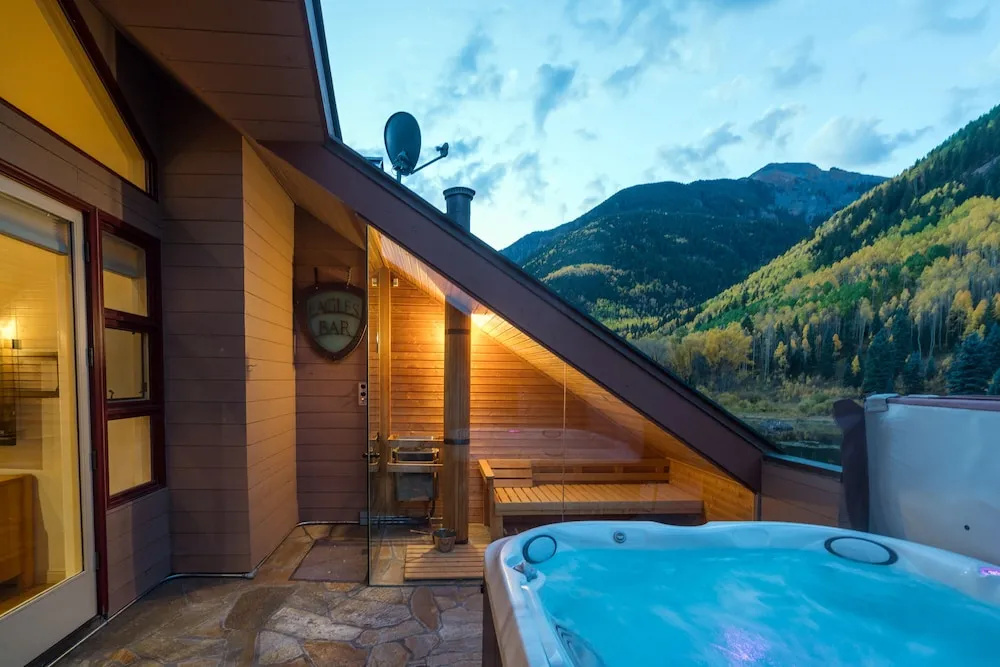 Rivercrown 7 by Exceptional Stays