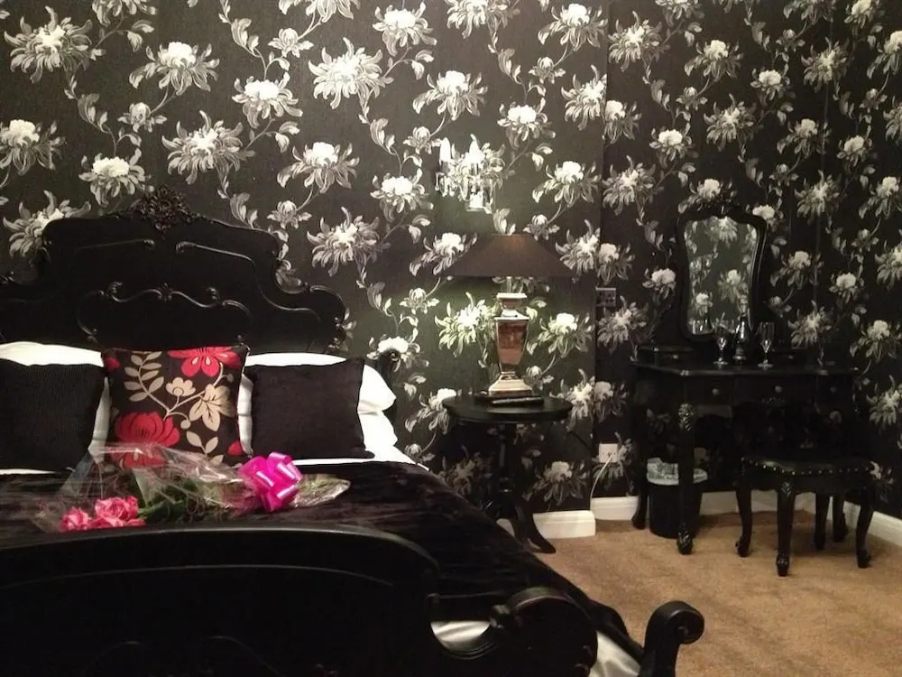The George Hotel