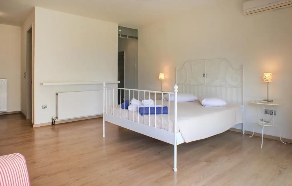 Beautiful Home in Perdika With 4 Bedrooms, Wifi and Outdoor Swimming Pool