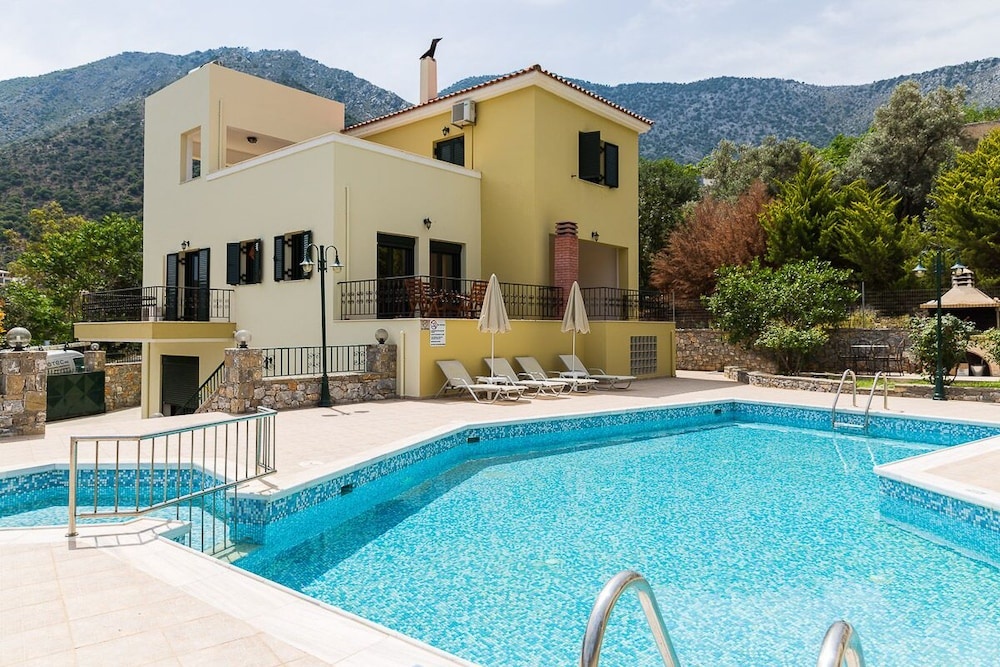 Argyro Villa