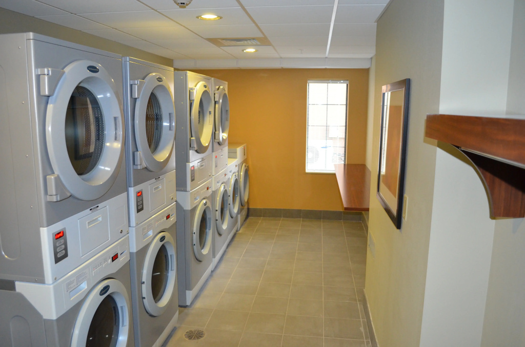 Staybridge Suites Bowling Green by IHG