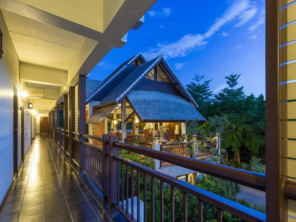 Phaya Inn