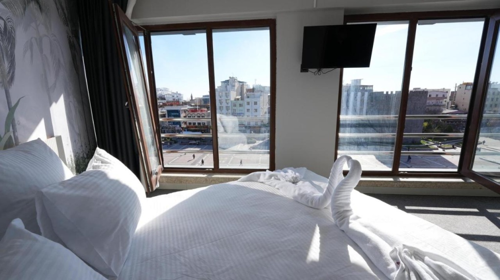 Cartier Luxury Otel