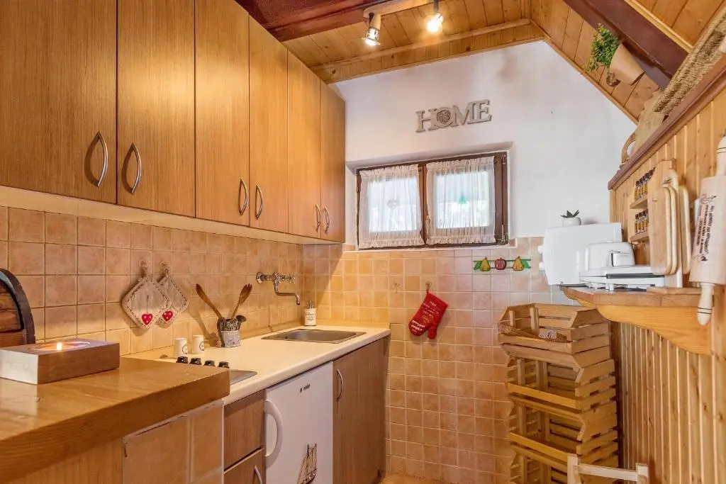 Holiday Home Kuća Ulaga