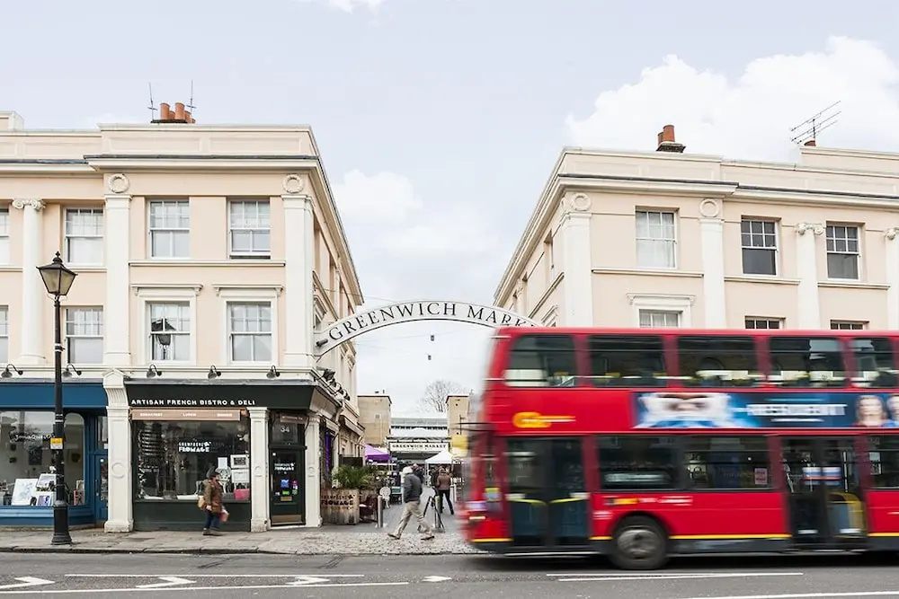 New Super 1 Bedroom Flat in the Heart of Greenwich