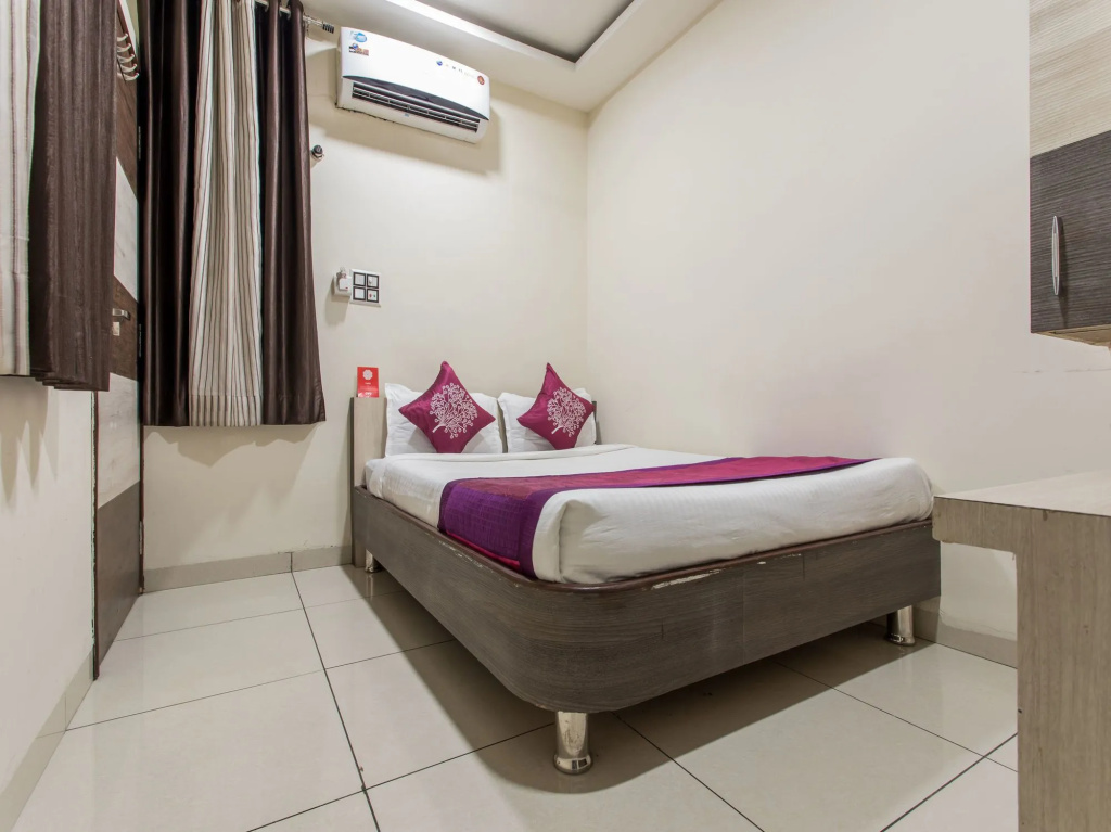 Capital O 4042 Hotel Mehar Residency
