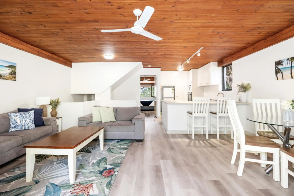 Tea Trees Apartment 6, Little Cove