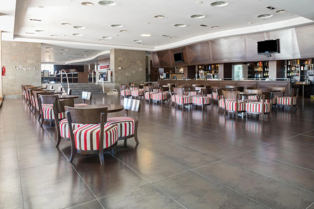 Rayentray Grand Hotel