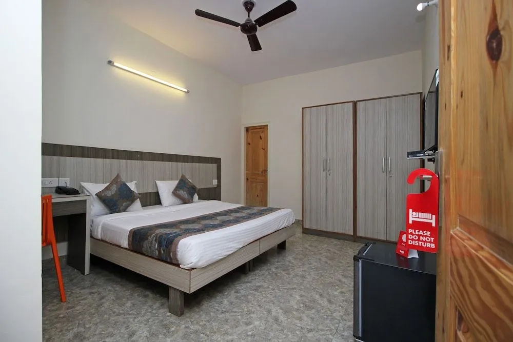 Homely Hotel near Sector 31 Gurgaon