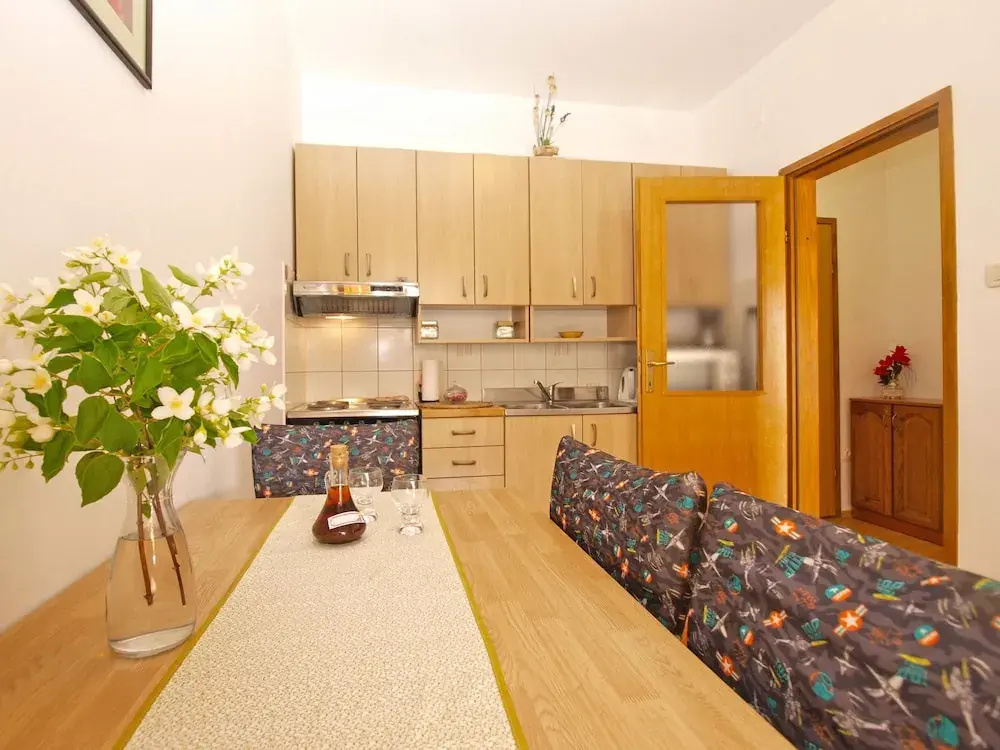 Apartment 91